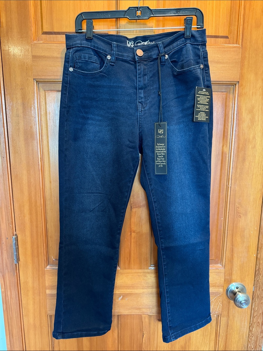 NWT DG2 Diane Gilman Virtual Stretch Dark Wash Blue Women’s Jeans Size 10 P
